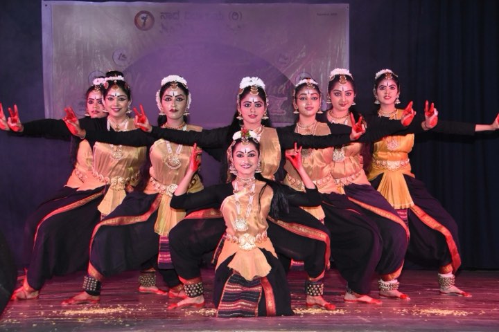 Dancers in a formation from Sapta Taandava
