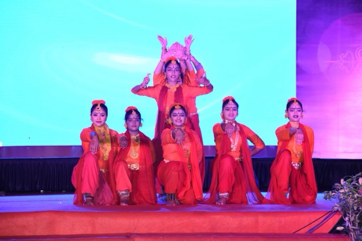 Scene from Vasudaiva Kutumbakam